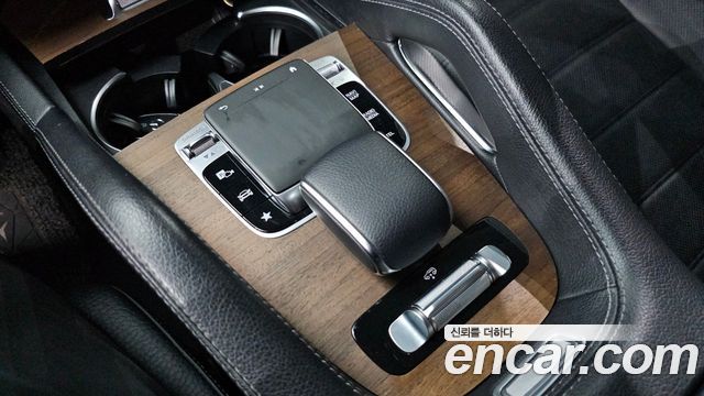 Mercedes-Benz GLE-Class 2019 — photo 17