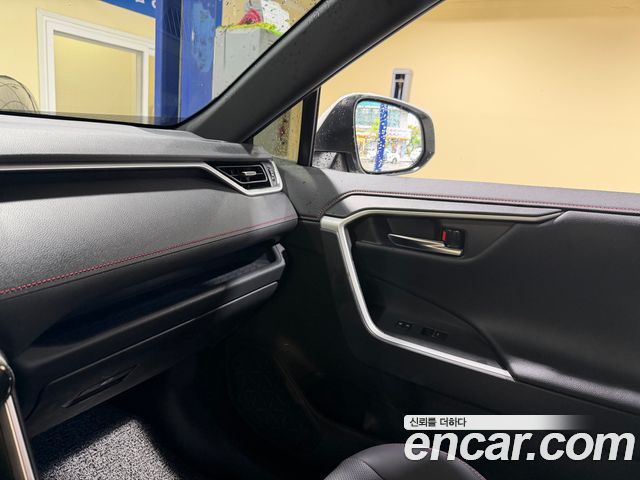 Toyota RAV4 2025 — photo 10