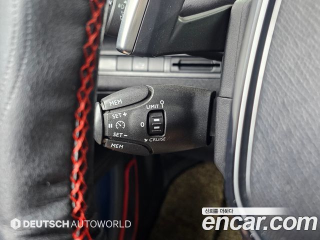 Peugeot 5008 2018 — photo 16