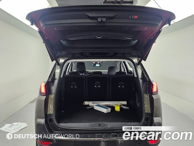 Peugeot 5008 2018 — photo 19