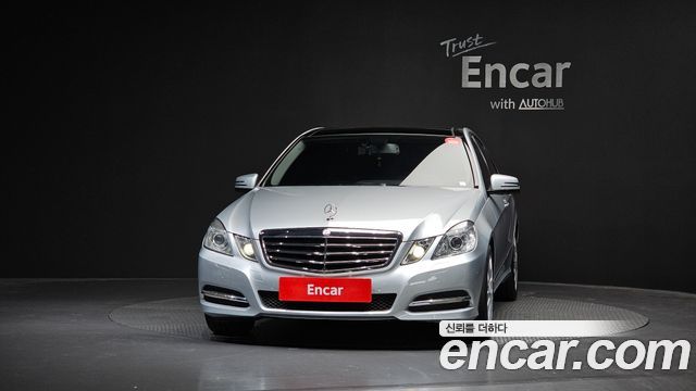 Mercedes-Benz E-Class 2011 — photo 3