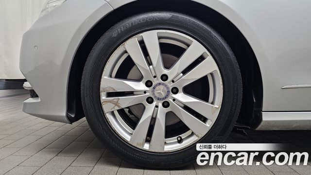 Mercedes-Benz E-Class 2011 — photo 5