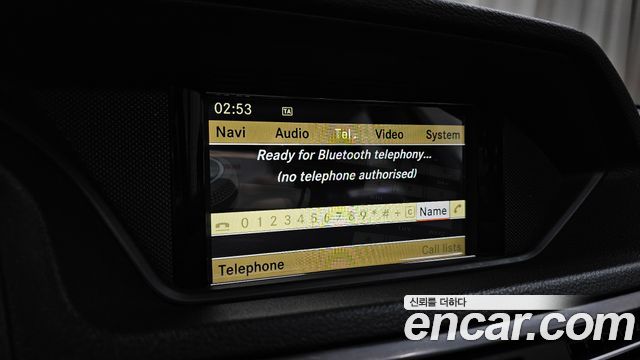 Mercedes-Benz E-Class 2011 — photo 16