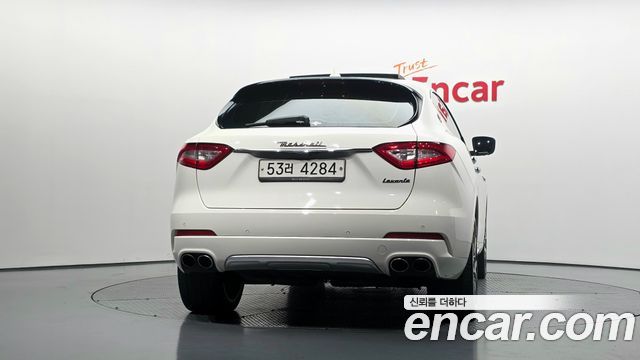 Maserati Levante 2017 — photo 4