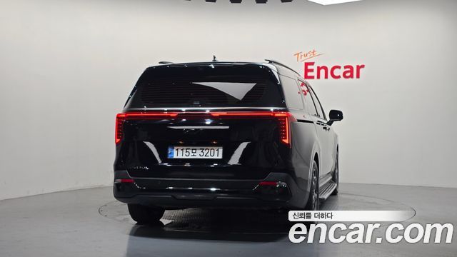 Kia Canival 2025 — photo 4
