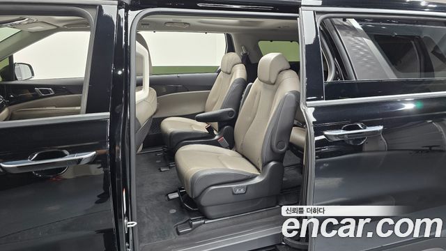 Kia Canival 2025 — photo 17