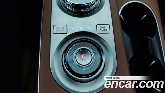 Genesis GV70 2021 — photo 9