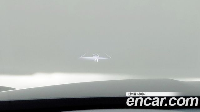 Genesis GV70 2021 — photo 11