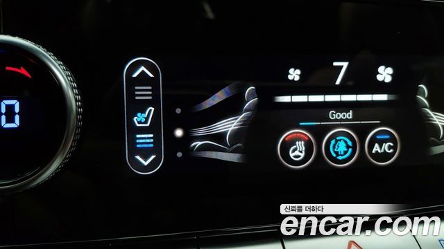 Genesis GV70 2021 — photo 18