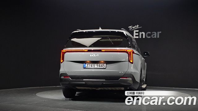 Kia Canival 2025 — photo 4
