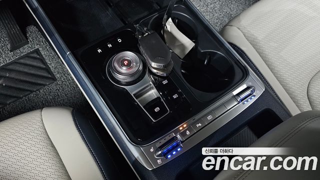 Kia Canival 2025 — photo 12