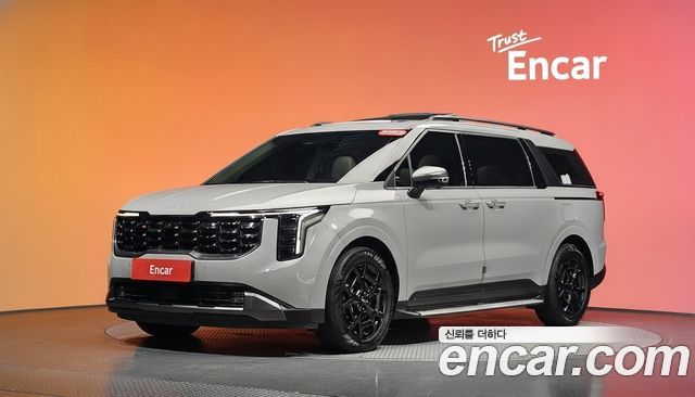 Kia Canival 2025 — photo 1