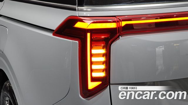 Kia Canival 2025 — photo 9