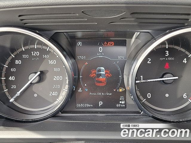 Land Rover Discovery 2019 — photo 19