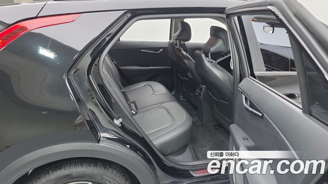 Kia Niro 2023 — photo 11
