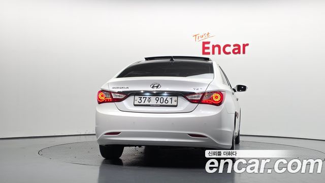 Hyundai Sonata 2010 — photo 4