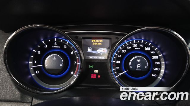Hyundai Sonata 2010 — photo 8