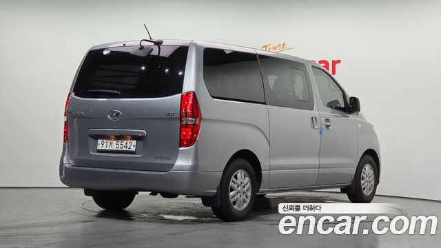Hyundai Starex 2019 — photo 2
