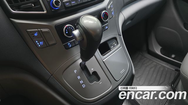 Hyundai Starex 2019 — photo 9