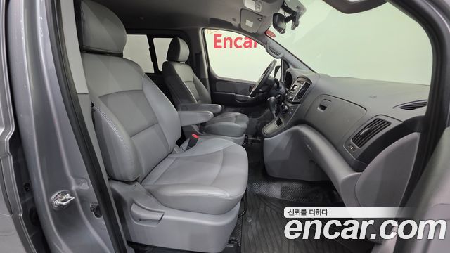 Hyundai Starex 2019 — photo 10