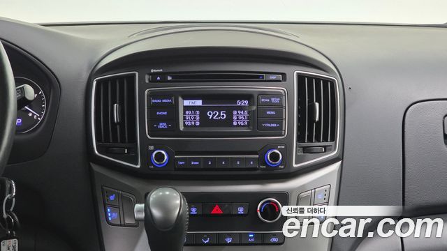 Hyundai Starex 2019 — photo 15