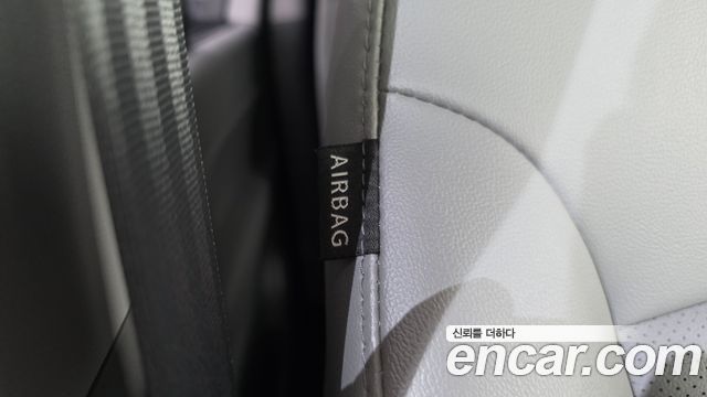 Hyundai Starex 2019 — photo 17