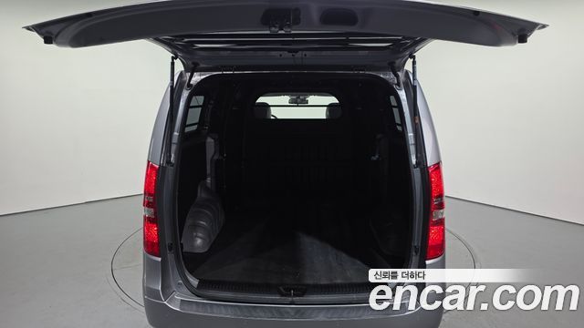 Hyundai Starex 2019 — photo 20