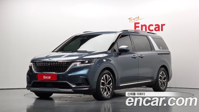 Kia Canival 2021 — photo 1