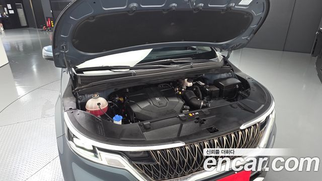 Kia Canival 2021 — photo 6