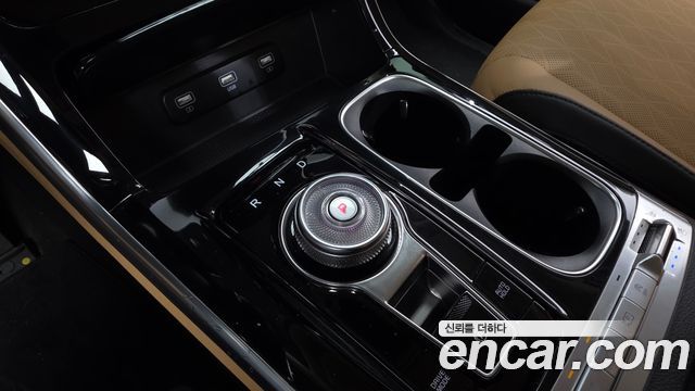 Kia Canival 2021 — photo 9