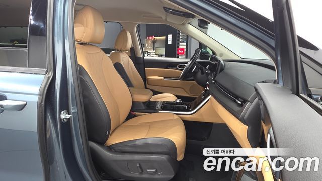 Kia Canival 2021 — photo 11
