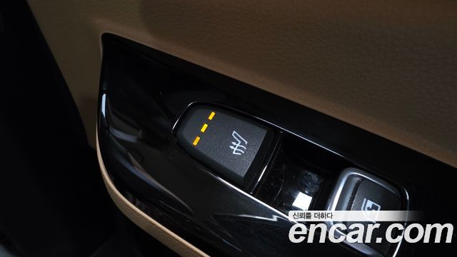 Kia Canival 2021 — photo 19