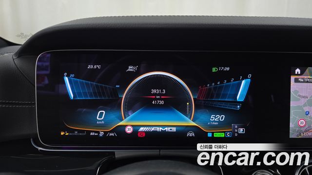Mercedes-Benz AMG GT 2022 — photo 11