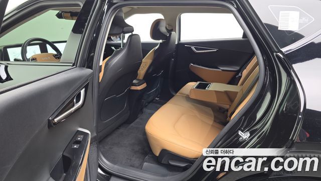 Kia EV6 2023 — photo 18