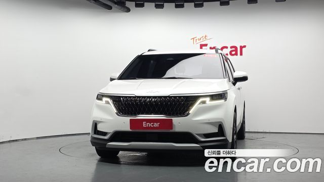 Kia Canival 2023 — photo 3