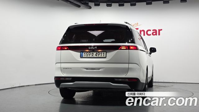 Kia Canival 2023 — photo 4
