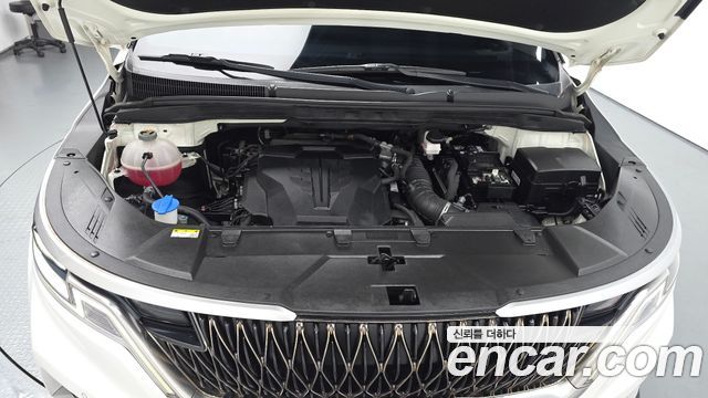 Kia Canival 2023 — photo 6