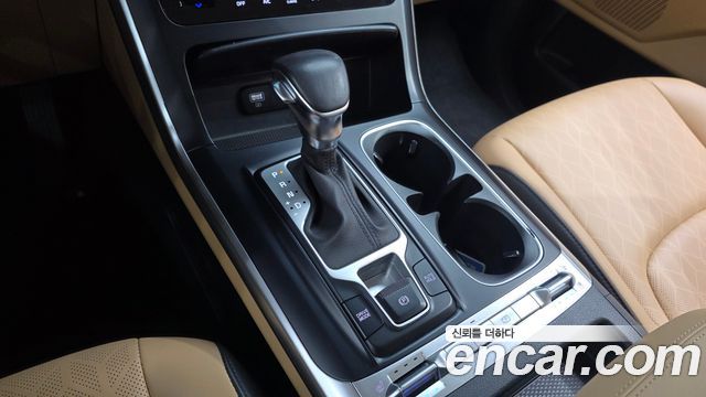 Kia Canival 2023 — photo 12