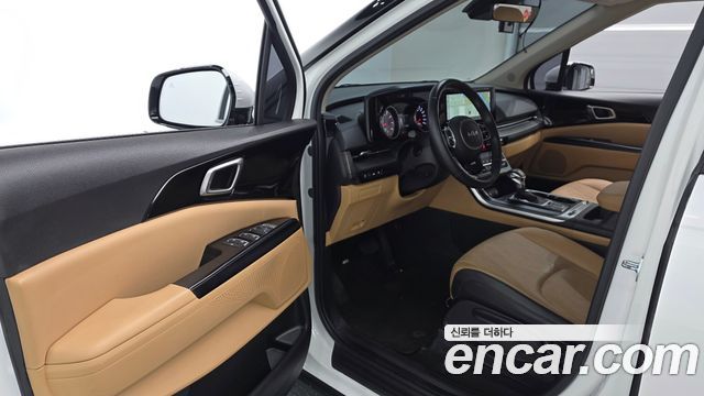 Kia Canival 2023 — photo 13