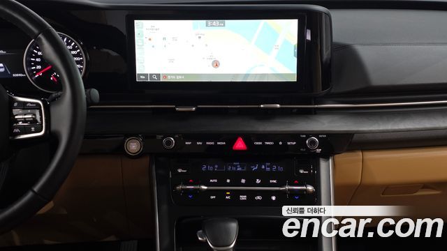 Kia Canival 2023 — photo 19