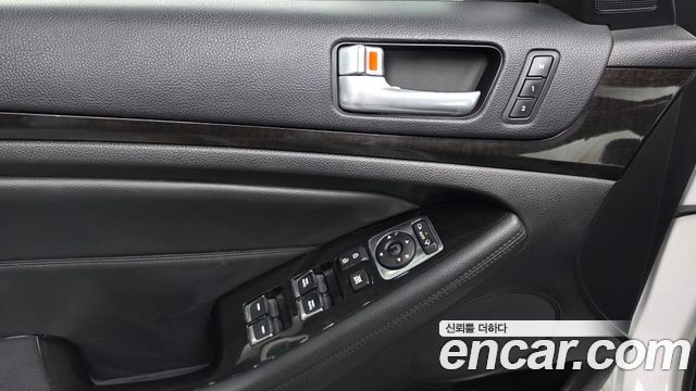 Kia K7 2013 — photo 19