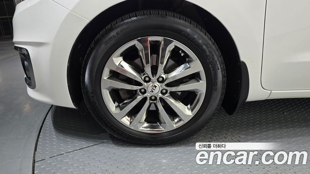 Kia Canival 2016 — photo 5