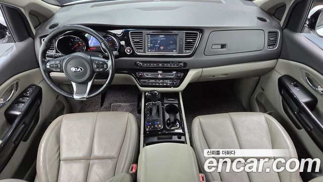 Kia Canival 2016 — photo 7