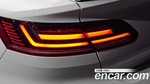 Volkswagen Arteon 2018 — photo 9