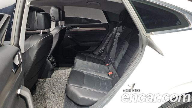 Volkswagen Arteon 2018 — photo 16