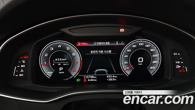Audi A6 2022 — photo 11