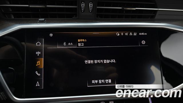 Audi A6 2022 — photo 22