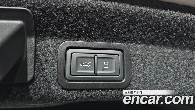 Audi A6 2022 — photo 26