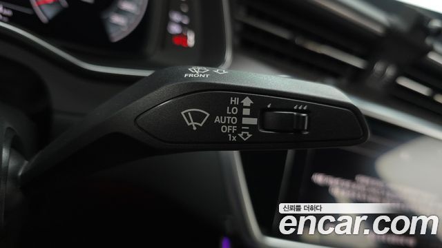 Audi A6 2022 — photo 30