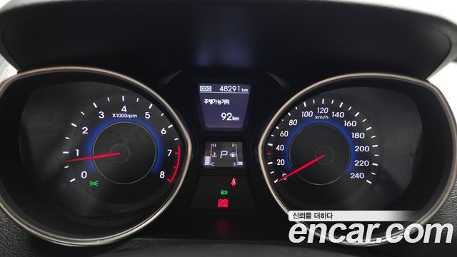 Hyundai AVANTE 2012 — photo 8
